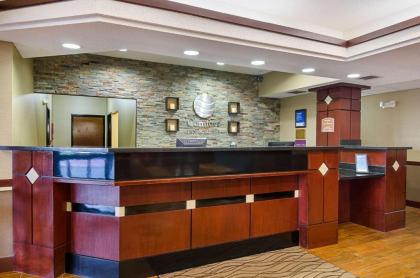 Comfort Inn & Suites - image 16