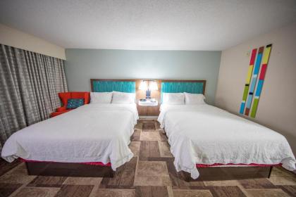 Hampton Inn Hutchinson - image 1