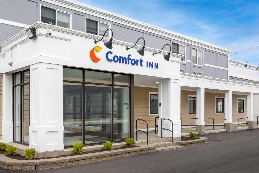 Comfort Inn - Cape Cod Hyannis - main image