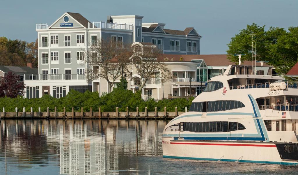 Hyannis Harbor Hotel - main image