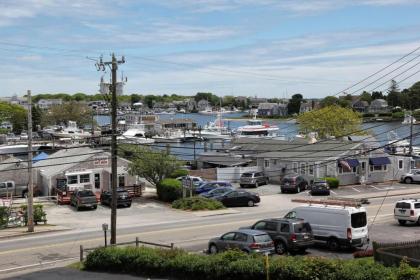 Cape Cod Harbor House Inn - image 11