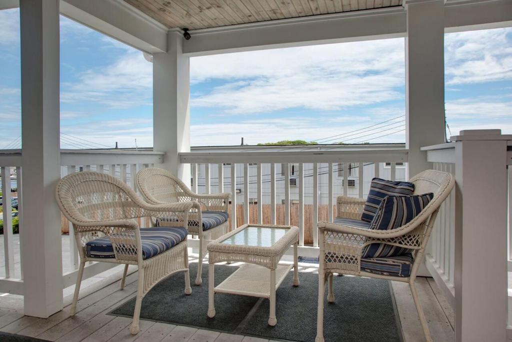 Cape Cod Harbor House Inn - image 3