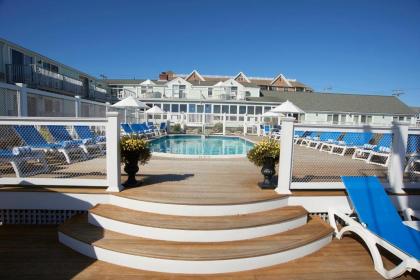 Anchor In Distinctive Waterfront Lodging - image 2