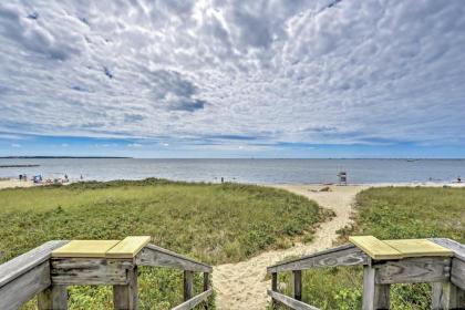 Charming Hyannis Home with Deck 0 2 Mi to the Beach - image 14