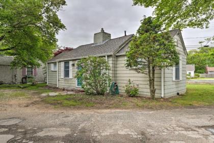 Cozy Sea Street Cottage - 1 Mile to Ferry Boats! - image 14