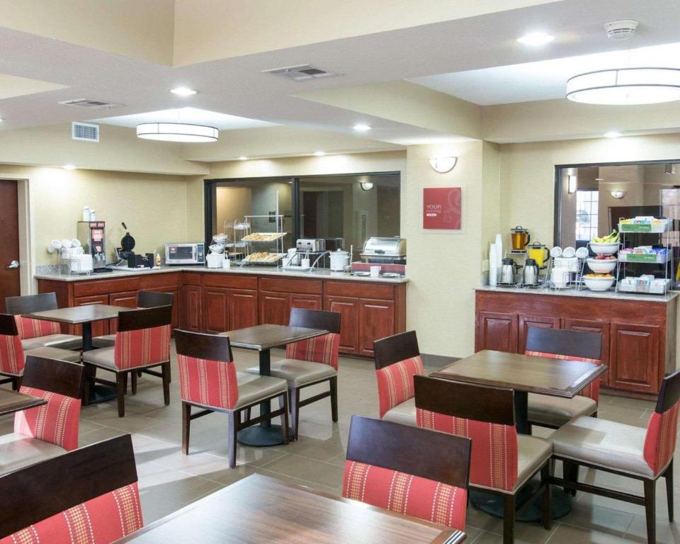 Comfort Suites Idabel - image 5