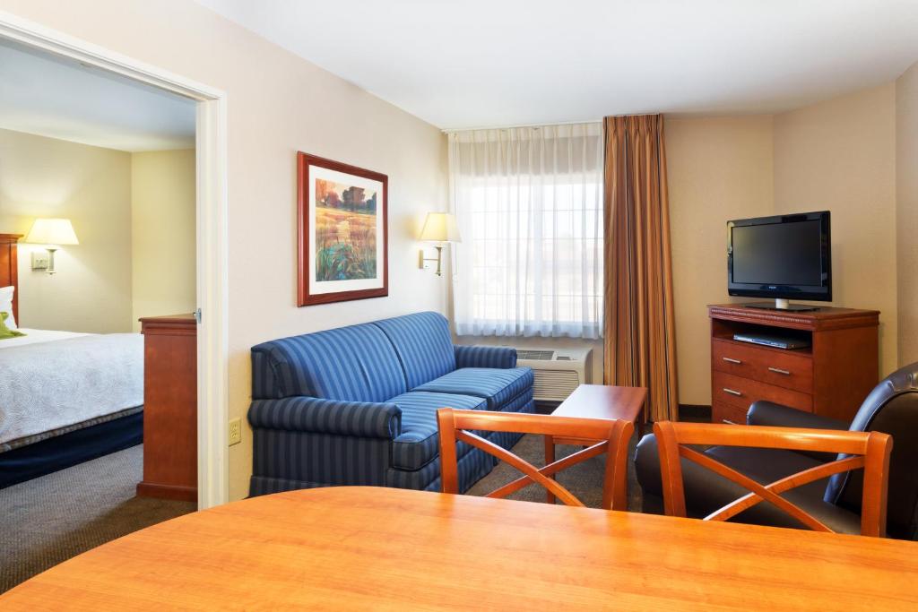 Candlewood Suites Idaho Falls an IHG Hotel - image 4