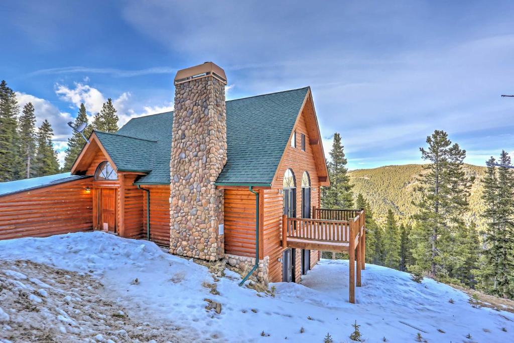 Idaho Springs Cabin with Views - 3 Mi to Echo Mtn! - main image