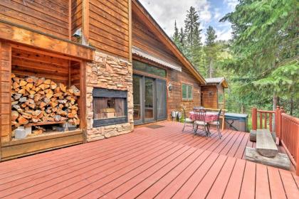 Mountain Cabin with Deck and Backyard on Mill Creek! - image 5