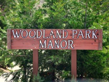 Woodland Park Manor - image 7