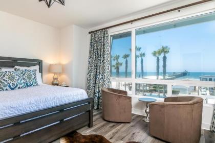 Ocean View 3 Bedrooms Condo just steps from the park pier & water! - image 3