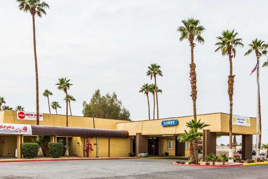 Rodeway Inn Imperial - El Centro - image 2