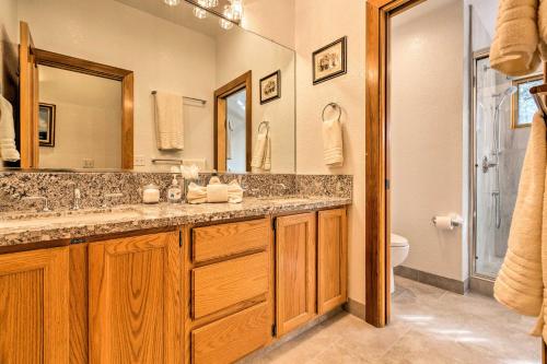 Remodeled and Cozy Incline Village Townhome! - image 4