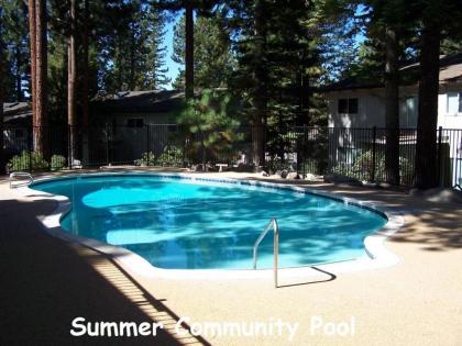 Whispering Wood by Lake Tahoe Accommodations - image 10