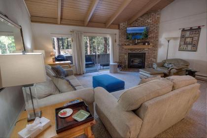 Whispering Wood by Lake Tahoe Accommodations - image 13