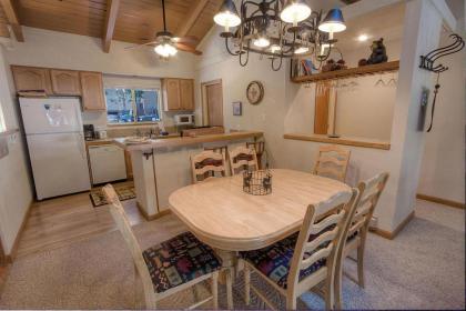 Whispering Wood by Lake Tahoe Accommodations - image 17