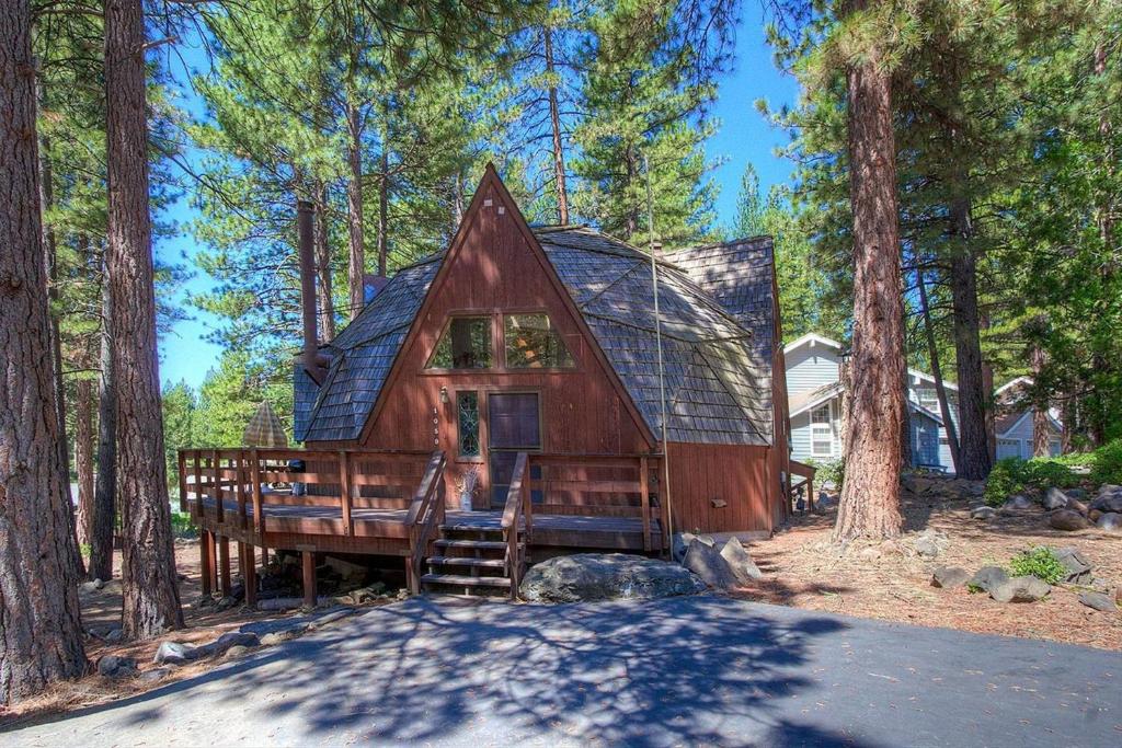 Fool Around House by Lake Tahoe Accommodations - main image