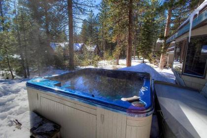 Blue Laulea by Lake Tahoe Accommodations - image 14