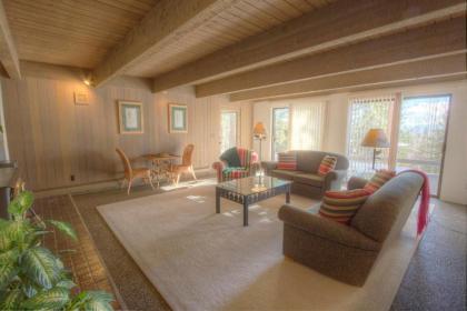 Tumbleweed Pines by Lake Tahoe Accommodations - image 16