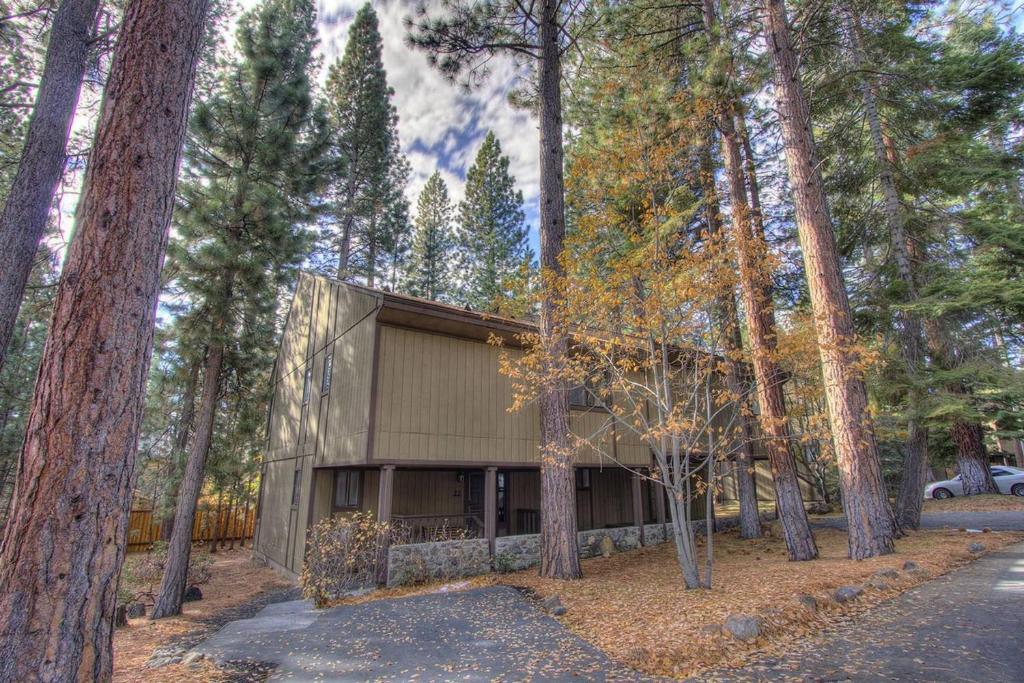 Brookstone Pines by Lake Tahoe Accommodations - main image