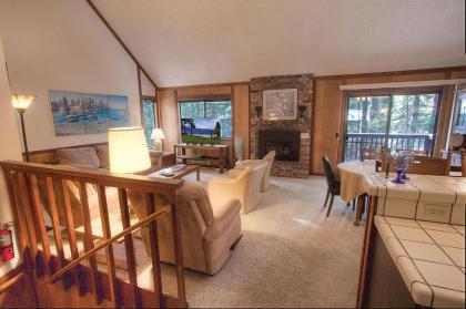 Brookstone Pines by Lake Tahoe Accommodations - image 8