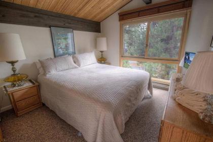 Cartwright Corner Condo by Lake Tahoe Accommodations - image 4