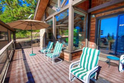 Dogs and Views by Lake Tahoe Accommodations - image 10