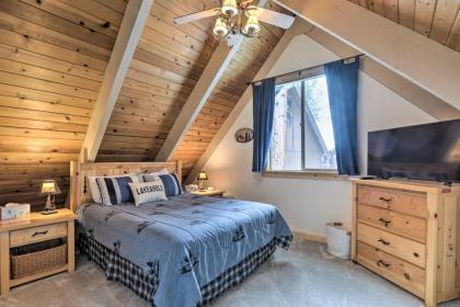 Inviting Cabin Less Than 3 Mi to Lake Tahoe and Skiing! - image 10