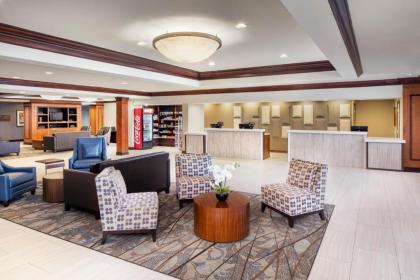 DoubleTree by Hilton Cleveland South - image 1