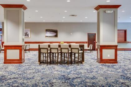 Embassy Suites Cleveland-Rockside - image 2