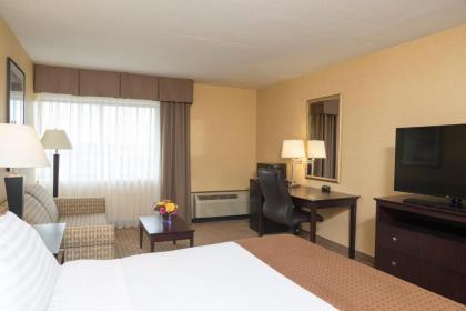 Holiday Inn Cleveland - South Independence an IHG Hotel - image 11