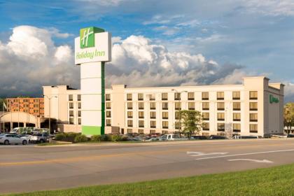 Holiday Inn Cleveland - South Independence an IHG Hotel - image 3