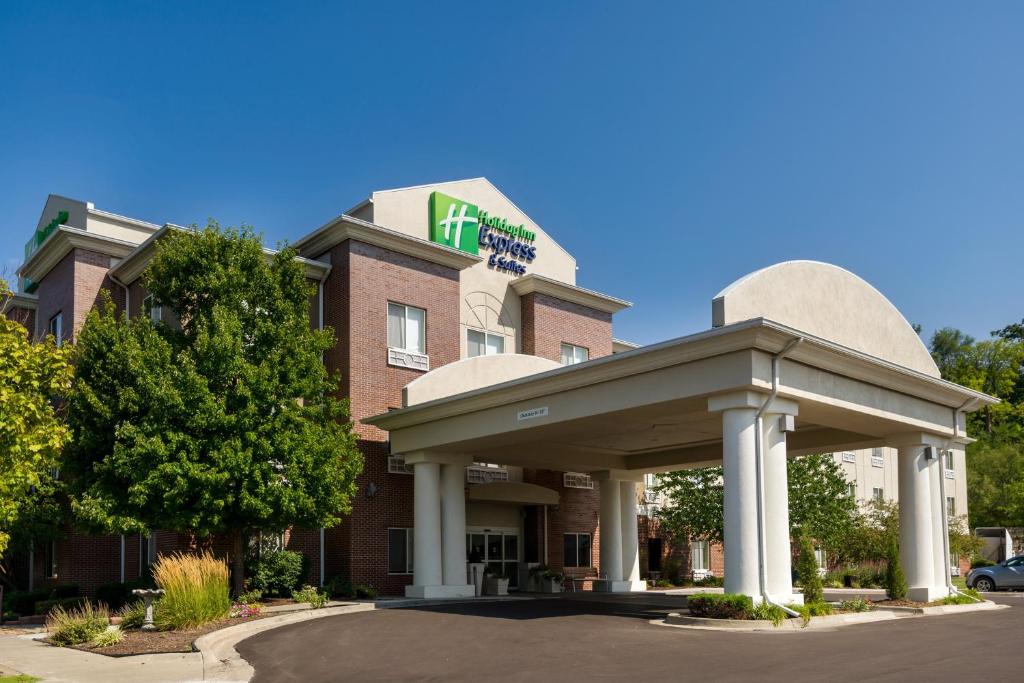 Holiday Inn Express Independence - Kansas City an IHG Hotel - main image