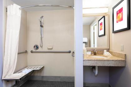 Hilton Garden Inn Independence - image 4