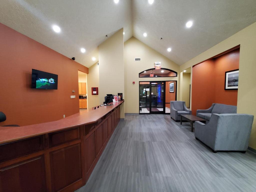 Americas Best Value Inn & Suites - main image