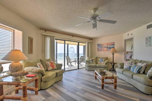 Indian Shores Condo with Pool and Sunset Beach View! - main image