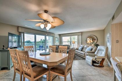 Indian Shores Condo with Balcony and Pool on the Beach! - image 12