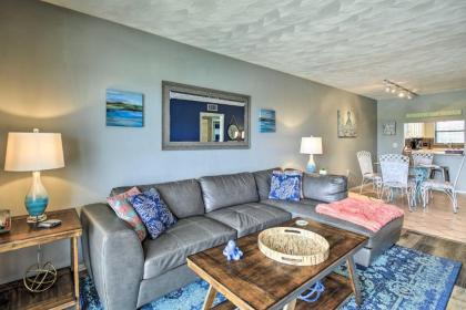 Indian Shores Condo with Balcony and Pool Access! - image 8