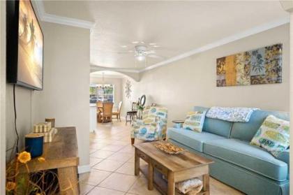 Barefoot Beach E116 1 Bedroom Pool Grill WIFI Sleeps 4 - image 3