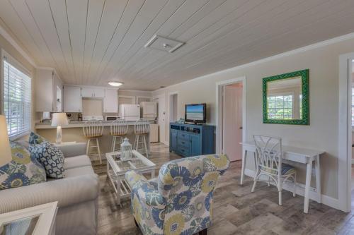 Coastal Dream Beach House home - image 4