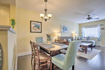 Waterfront Condo with Water Park Walk to Beach - image 3