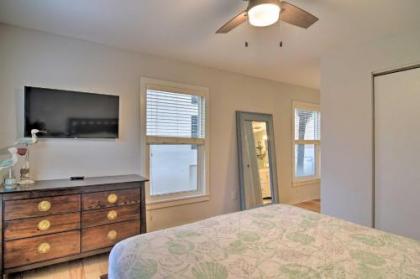 Oceanfront Condo with Balcony and Beach Access! - image 3