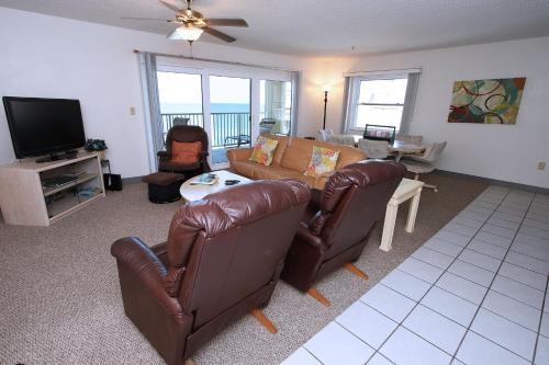 Holiday Villas III - 606 by Florida Lifestyle Vacation Rentals - image 2