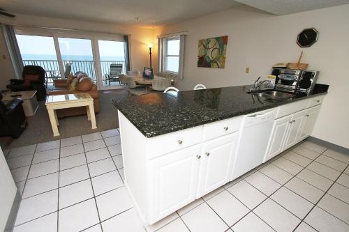 Holiday Villas III - 606 by Florida Lifestyle Vacation Rentals - image 3