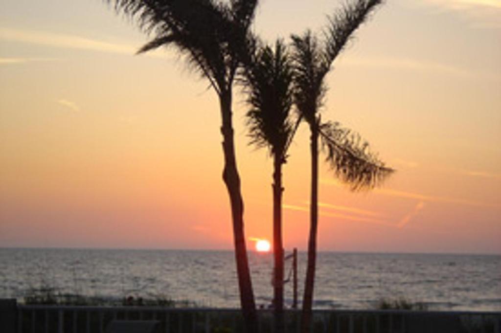 Sunset Paradise by Florida Lifestyle Vacation Rentals - image 3