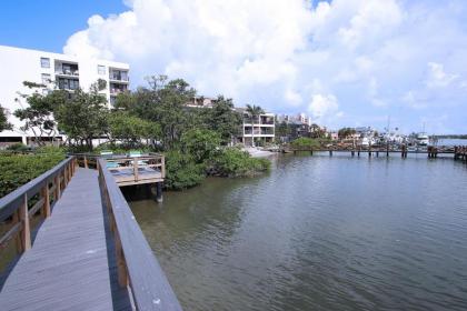 Quiet Waters by Florida Lifestyle Vacation Rentals - image 12