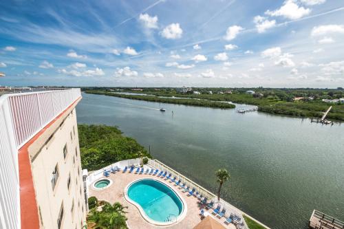 Family friendly condo nestled between the Gulf of Mexico and the Intercoastal Waterway BYTC216 - main image