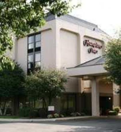 Hampton Inn Indianapolis Northeast/Castleton - image 3