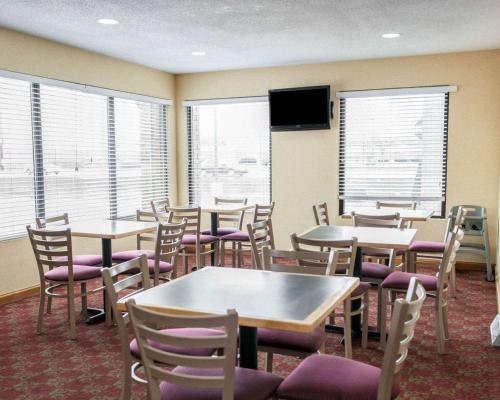 Quality Inn And Suites Indianapolis - image 3