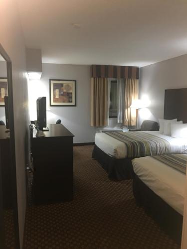 Country Inn & Suites by Radisson Indianapolis East IN - main image